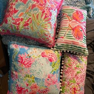 4 big Lilly Pulitzer pillows